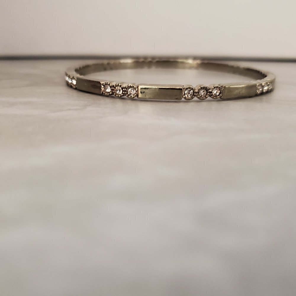 ✨ LOFT Silver Rhinestone Crystal Pave Skinny Bangle Bracelet ✨ - Picture 5 of 10